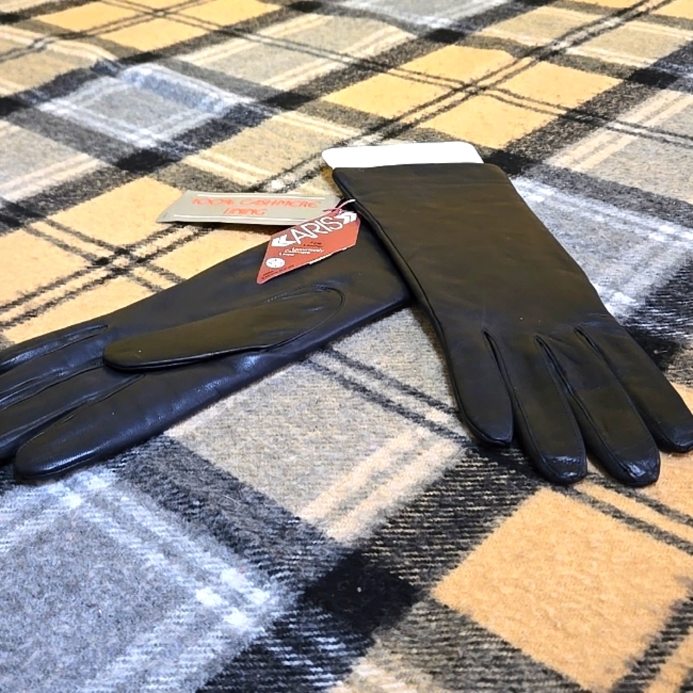 VINTAGE WOMEN BLACK LEATHER GLOVE NWT W CASHMERE LINING